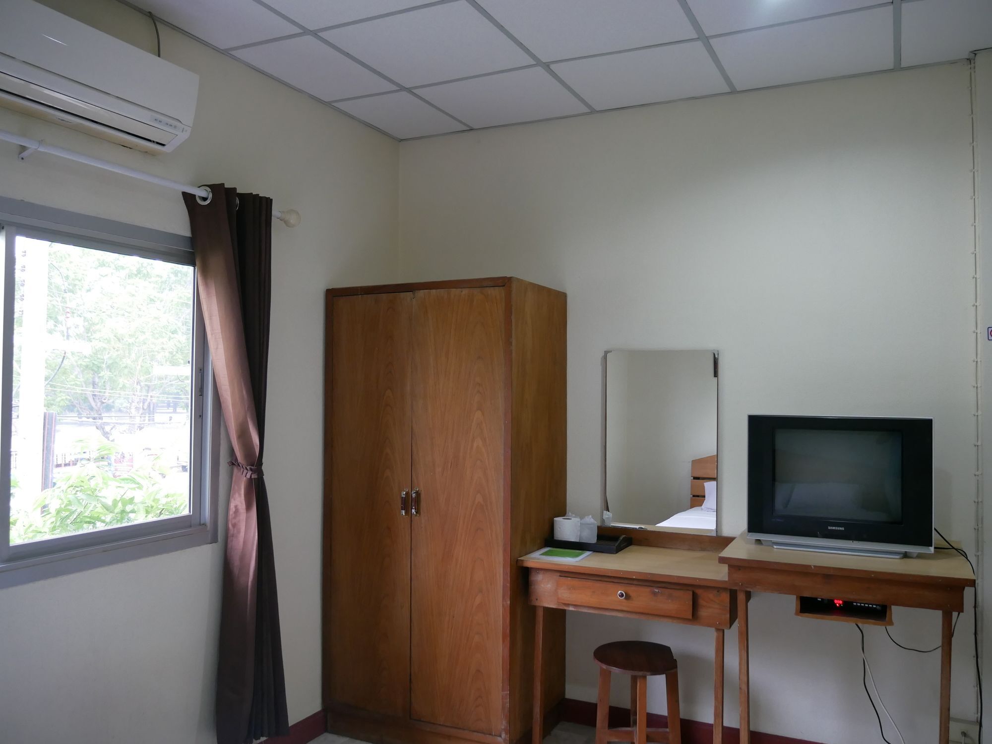 Vitoonguesthouse2Fanrooms & Aircondition Сукотаи Экстерьер фото